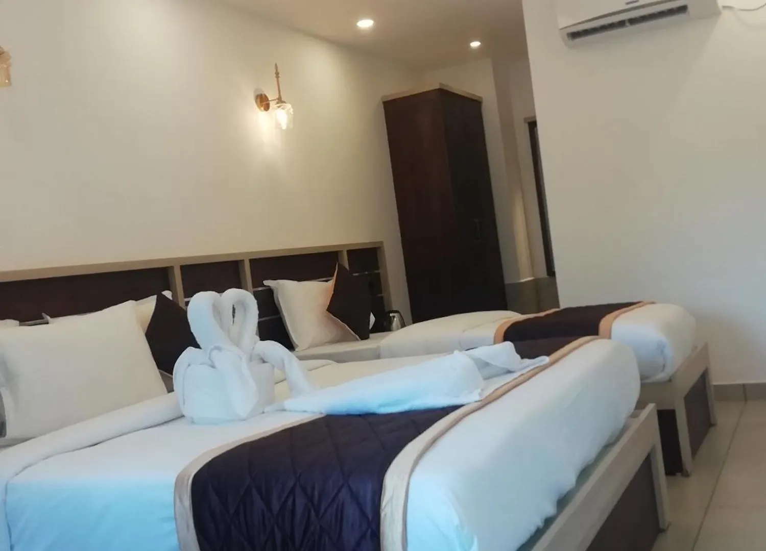 Paul Residency Hotel Nedumbassery