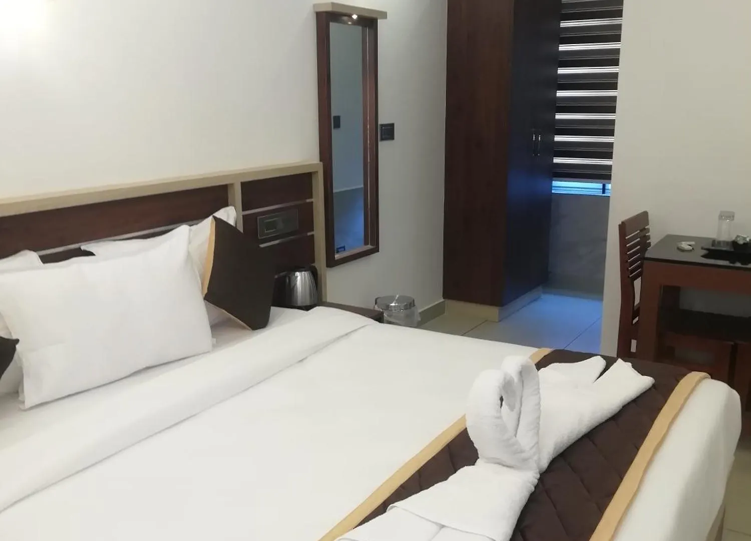 Paul Residency Hotel Nedumbassery