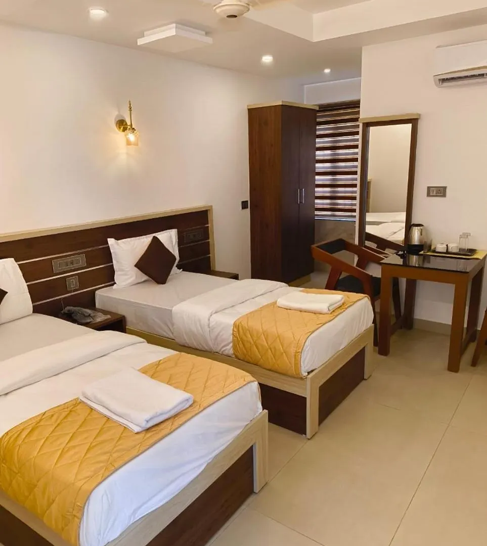 Paul Residency Hotel Nedumbassery