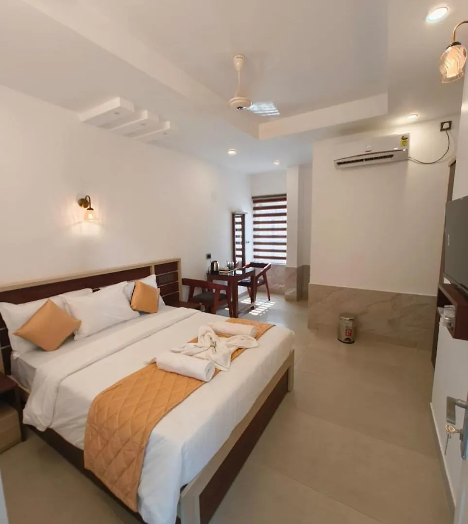 Paul Residency Hotel Nedumbassery